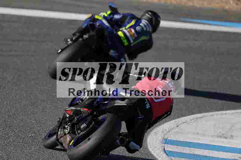 Archiv-2025/02 28.-31.01.2025 Moto Center Thun Jerez/gruen-green/backside